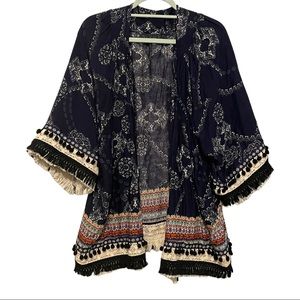 FREE PEOPLE kimono Size Large, navy blue and cream fringed boho open cardigan